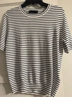 Zara White and Navy Striped Short-Sleeve Tee
